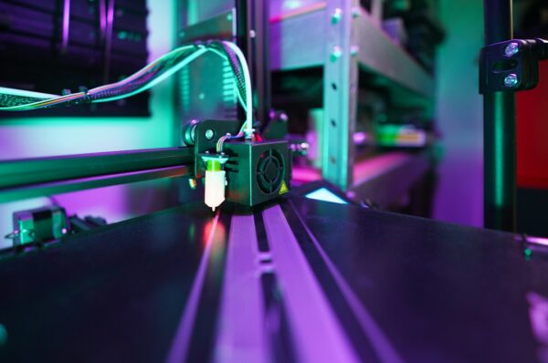 Modern fabrication machine for 3D printer nozzle clog troubleshooting