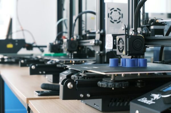 3D printers producing functional parts for wall thickness guide