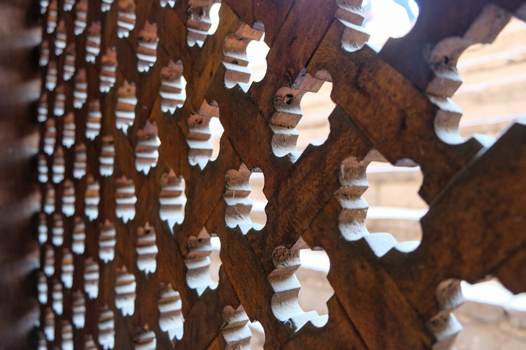 Structured pattern illustrating flow ratio calibration and extrusion consistency